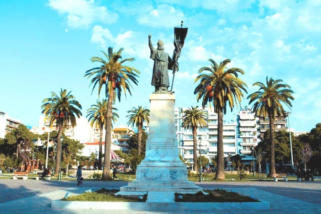 Theano'S Cozy & Quiet Lux Central Flat - Wifi & Full Amenities Patras Buitenkant foto
