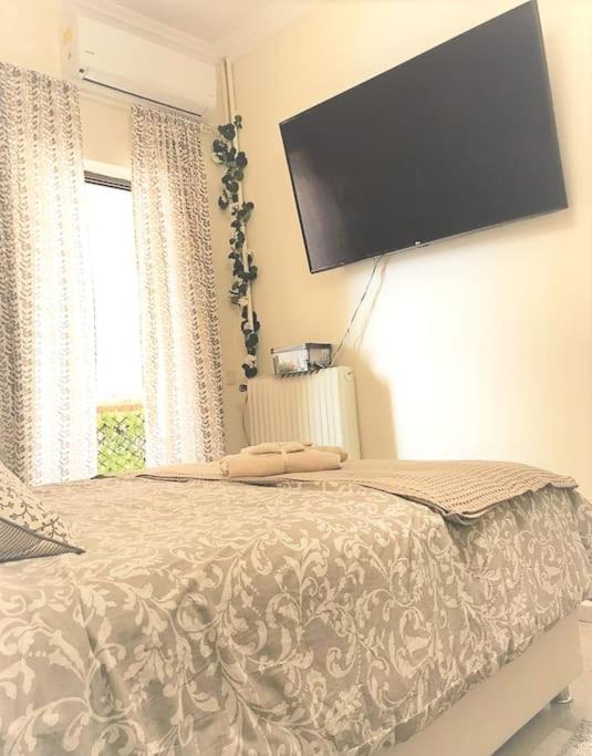 Theano'S Cozy & Quiet Lux Central Flat - Wifi & Full Amenities Patras Buitenkant foto