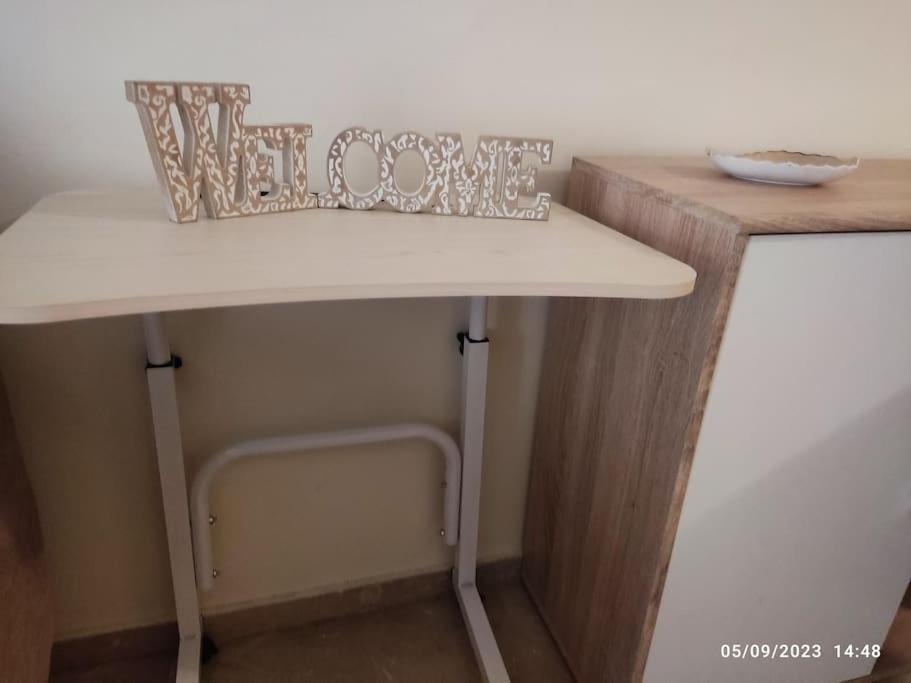 Theano'S Cozy & Quiet Lux Central Flat - Wifi & Full Amenities Patras Buitenkant foto