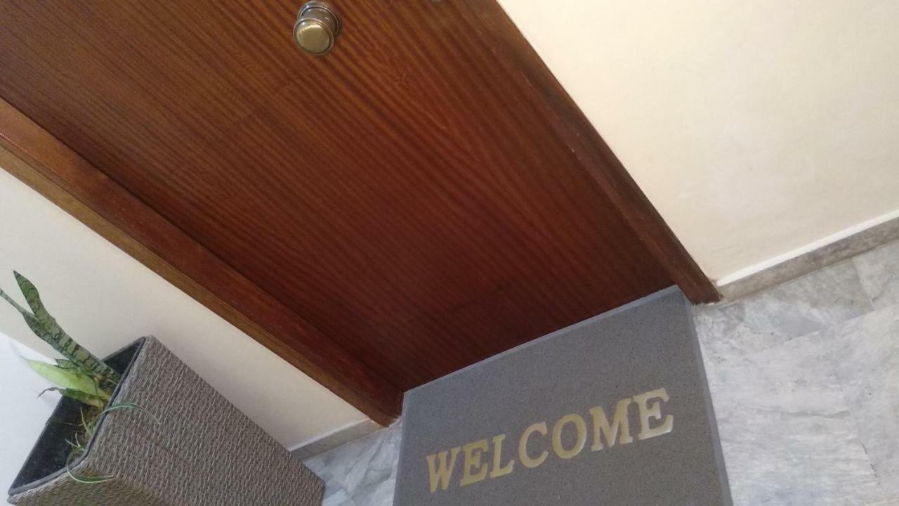 Theano'S Cozy & Quiet Lux Central Flat - Wifi & Full Amenities Patras Buitenkant foto