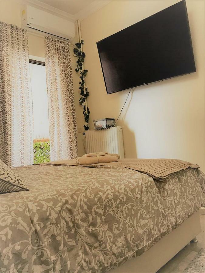 Theano'S Cozy & Quiet Lux Central Flat - Wifi & Full Amenities Patras Buitenkant foto